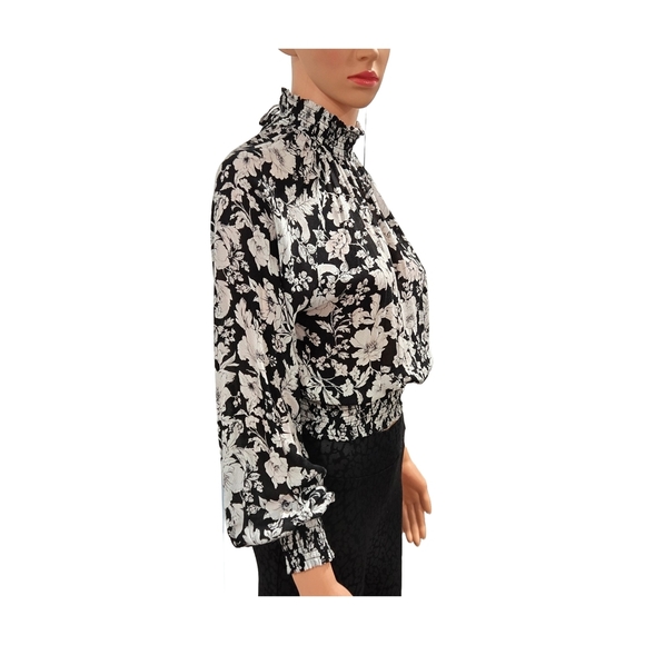 Forever 21 Black and White Puff Sleeve Blouse - Picture 7 of 8